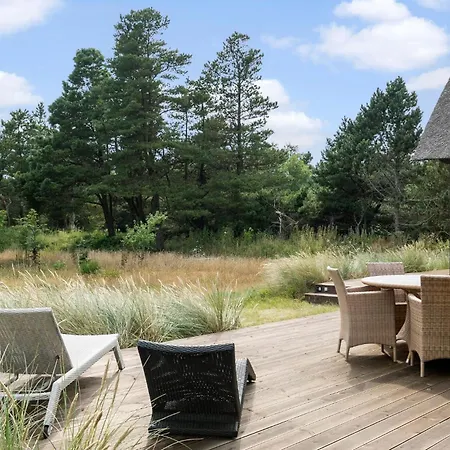 Vakantiehuis 4 Bedroom Stunning In
