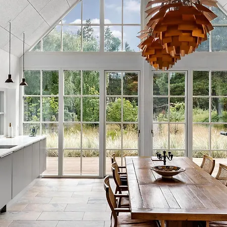4 Bedroom Stunning In *